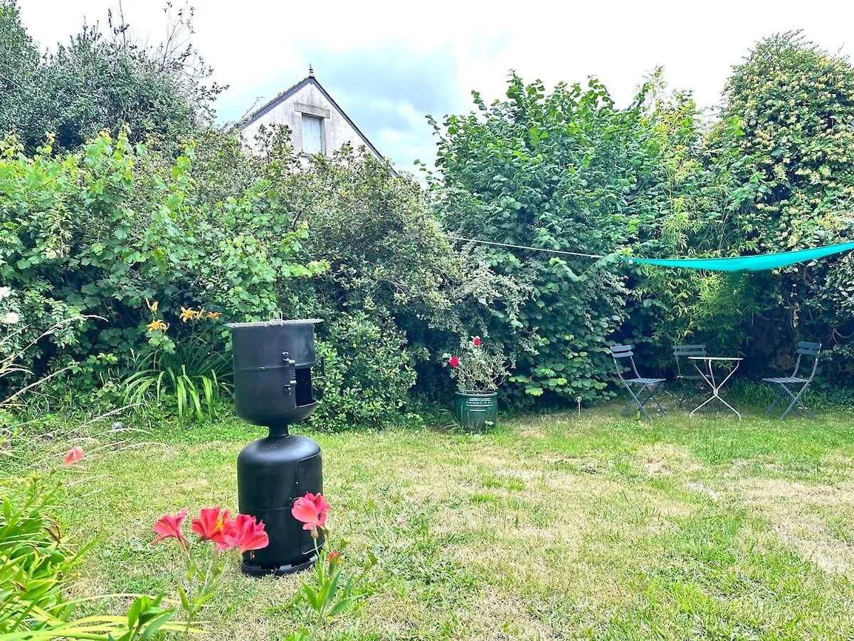Apartman Cozy Studio With Private Garden Loscouët-sur-Meu